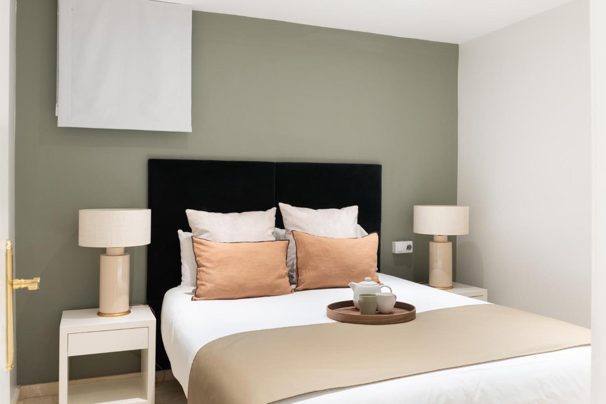 Carretas Apartments Мадрид Екстер'єр фото