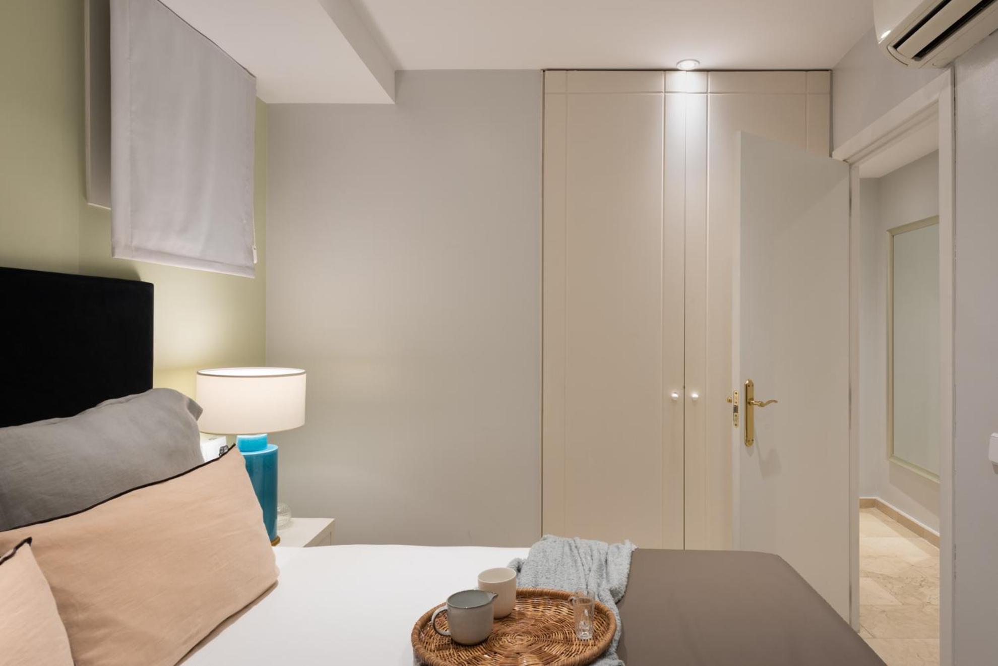 Carretas Apartments Мадрид Екстер'єр фото