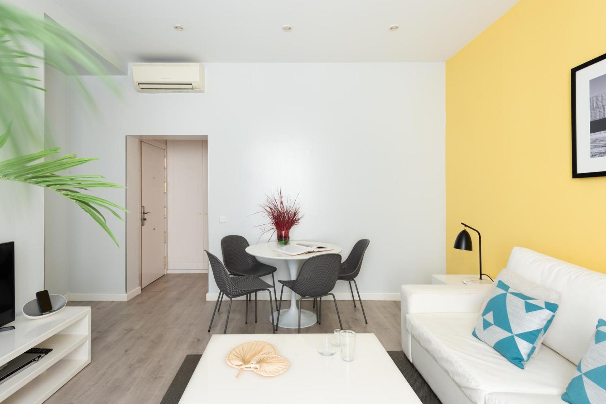 Carretas Apartments Мадрид Екстер'єр фото