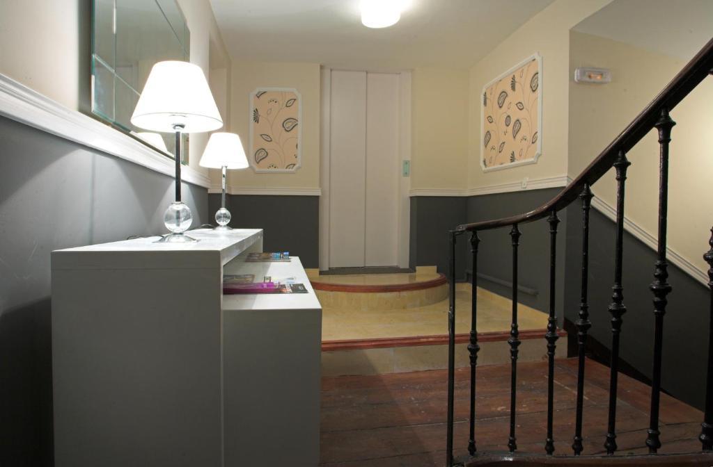 Carretas Apartments Мадрид Екстер'єр фото