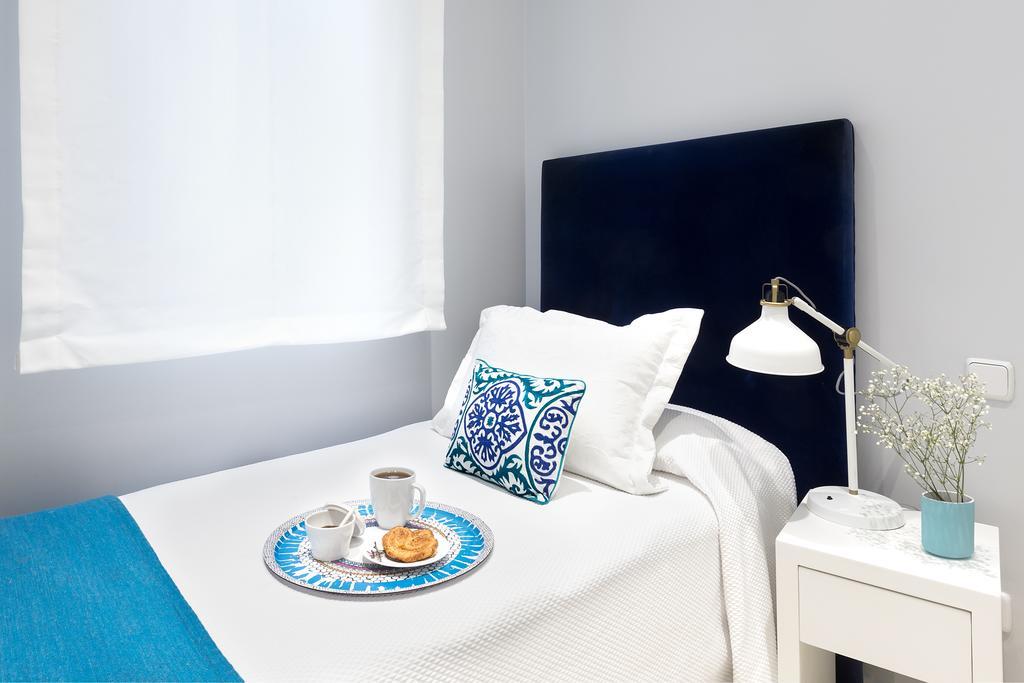 Carretas Apartments Мадрид Екстер'єр фото